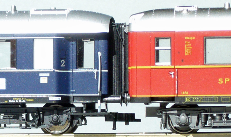 GFN F-Zug-Wagen B4üe-35 und Märklin WR3üge-39